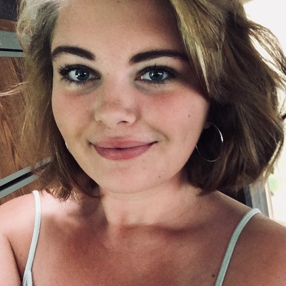 Meet your Posher, Kerrie - Picture 2 of 4